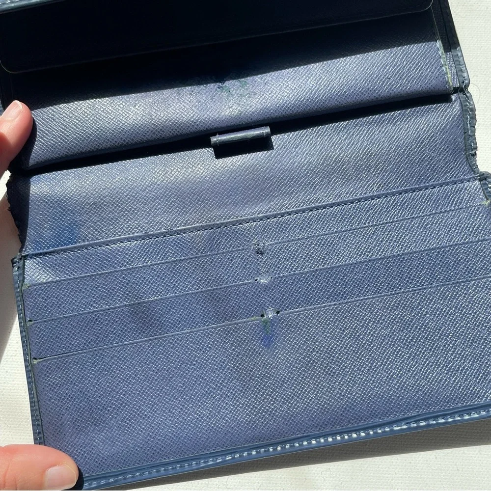 Louis Vuitton Navy Blue Epi Leather Long Wallet Snap Trifold LV with Chain 2005